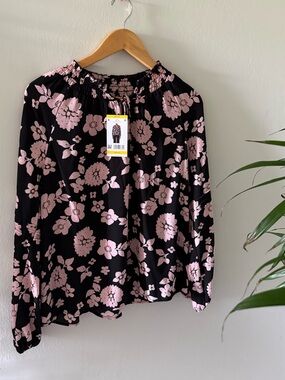 Social Standard by Sanctuary - Black blouse with Pink Floral • Blusa para mujer